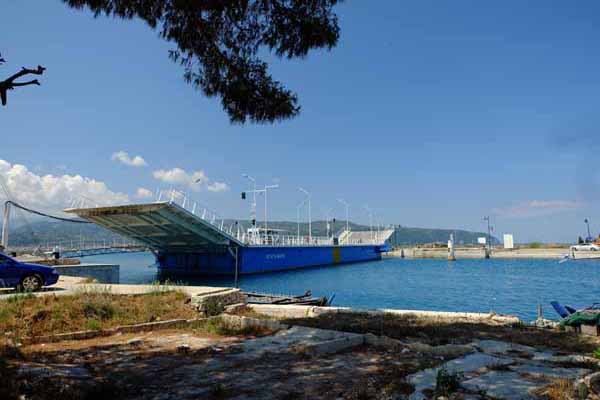 Lefkada Schwimmende Brücke