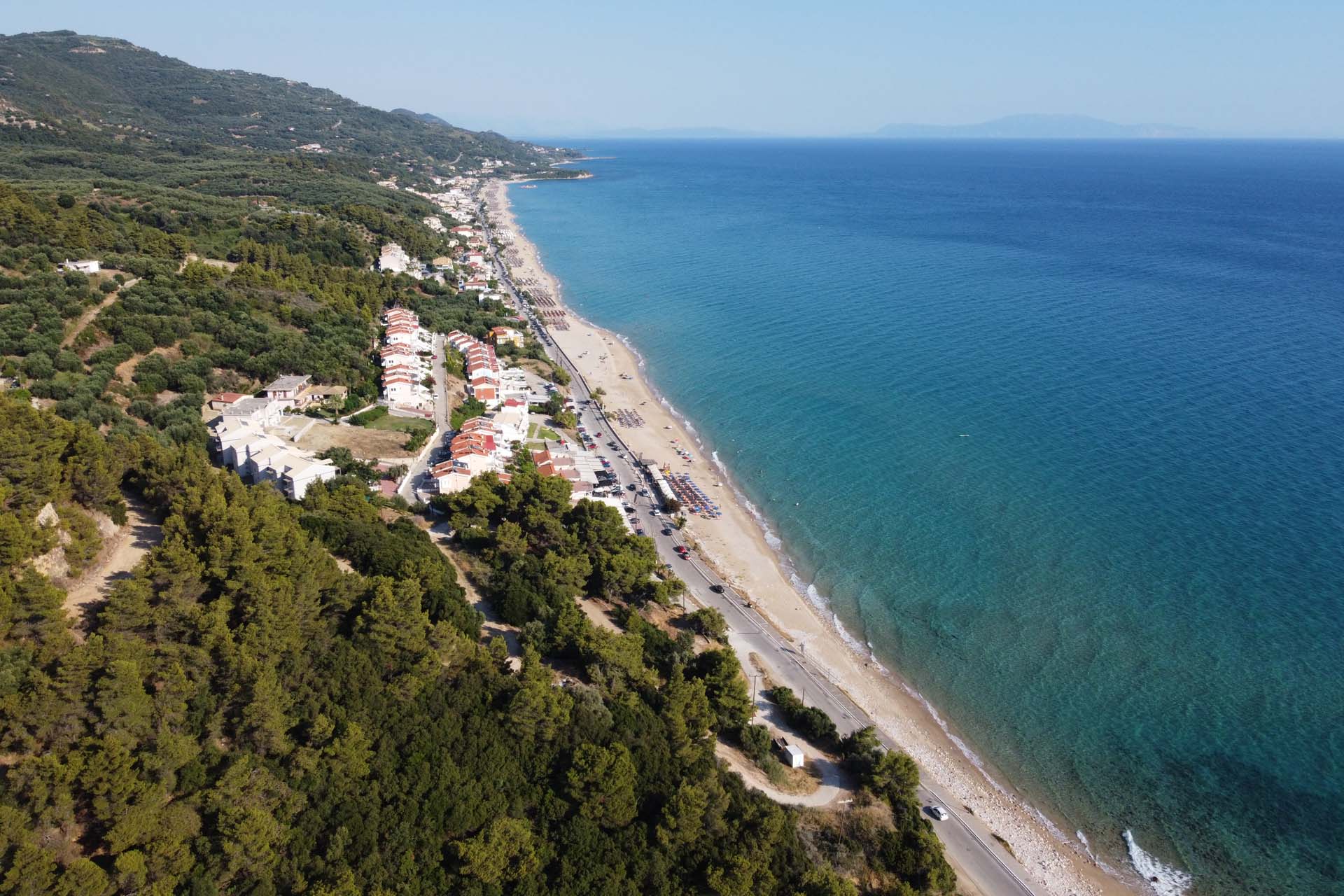 Loutsa-Vrachos Beach