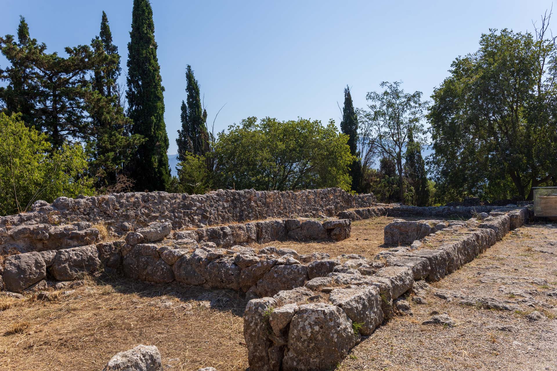 Nekromanteion