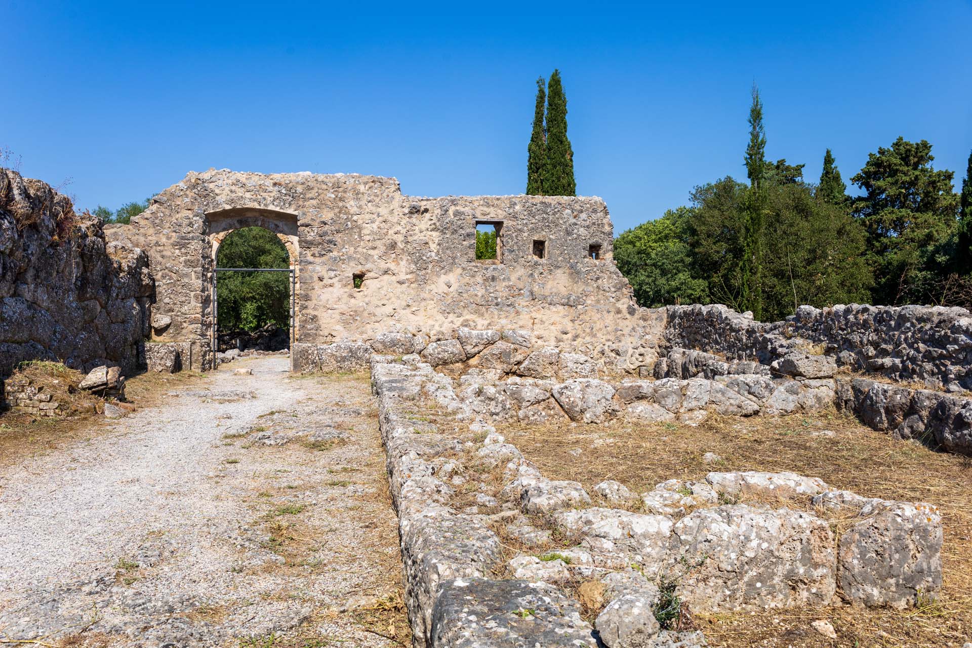 Nekromanteion