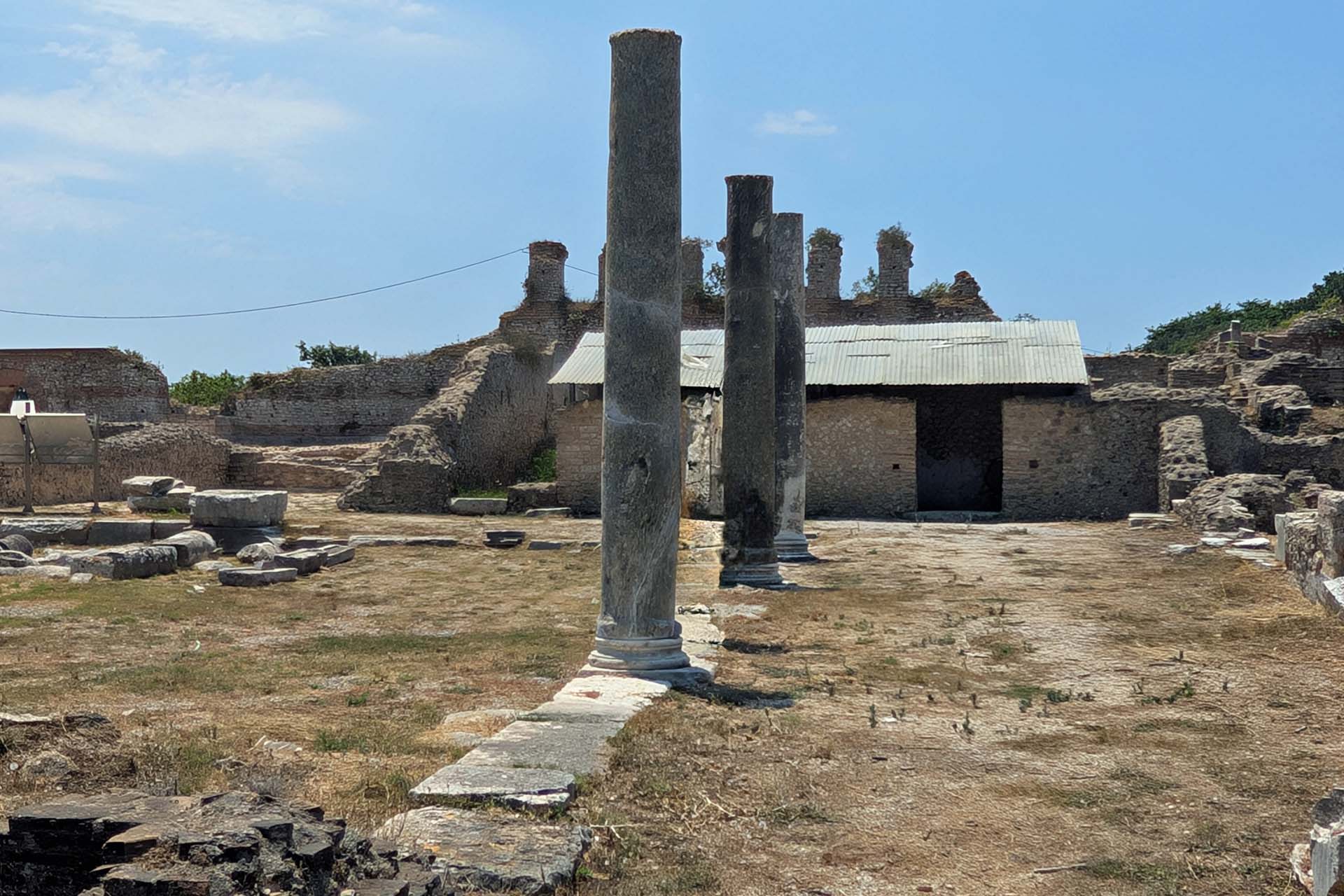 Nikopolis S&auml;ulen der Basilika A