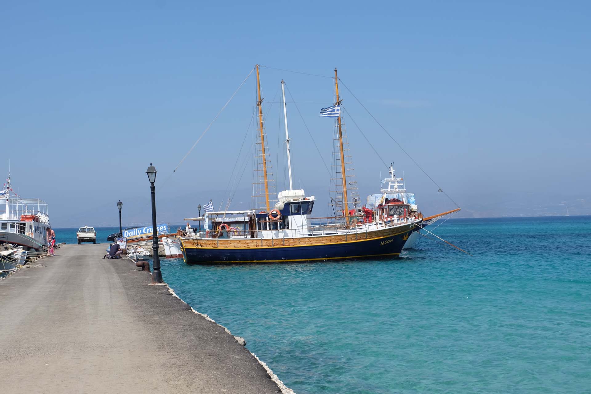 Impressionen Agia Anna, frischer Octopus, Fischerhafen, Strand und Meer