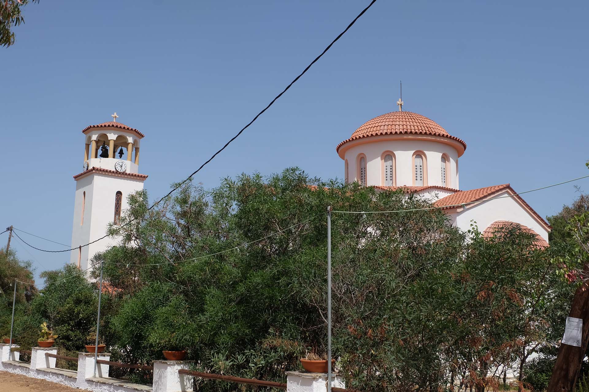 Agios Taxiarchis Außenansicht