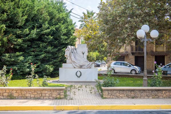Filiatra Kenotaph-Monument