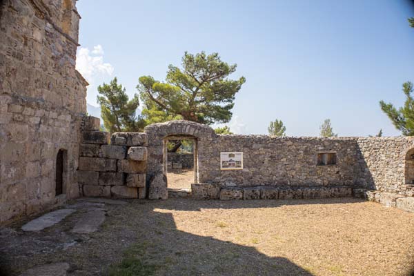 Platsa Moni-Agiou-Nikolaou